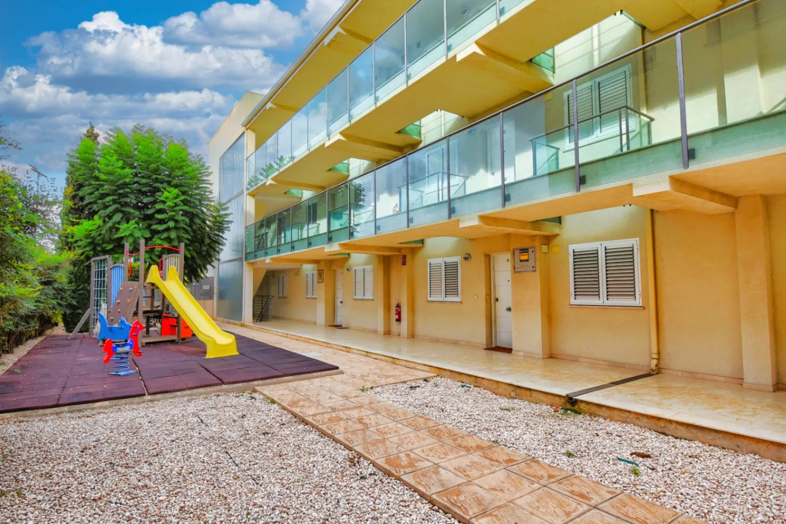 APARTAMENTO 3 DORMITORIOS EN VENTA EN JAVEA