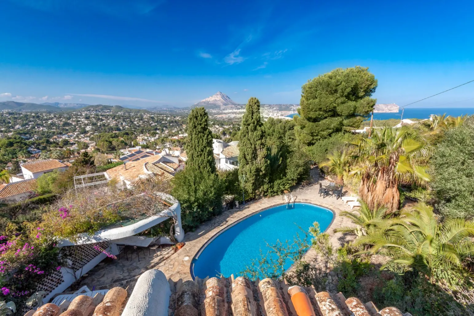VILLA EN VENTA EN PORTICHOL, JÁVEA
