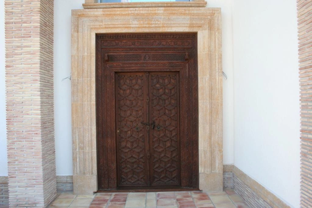 Chalet de 5 dormitorios con vistas al Montgó y al mar en Jávea