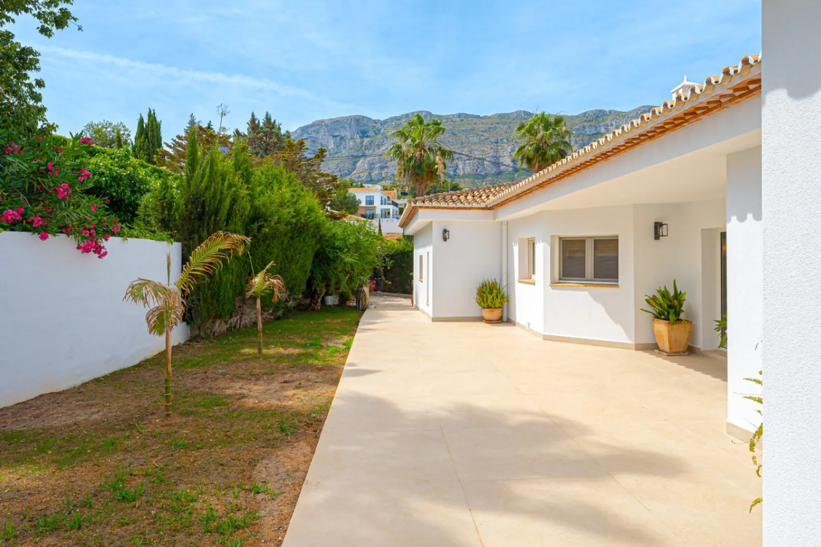 Venta. Chalet/Villa en Denia