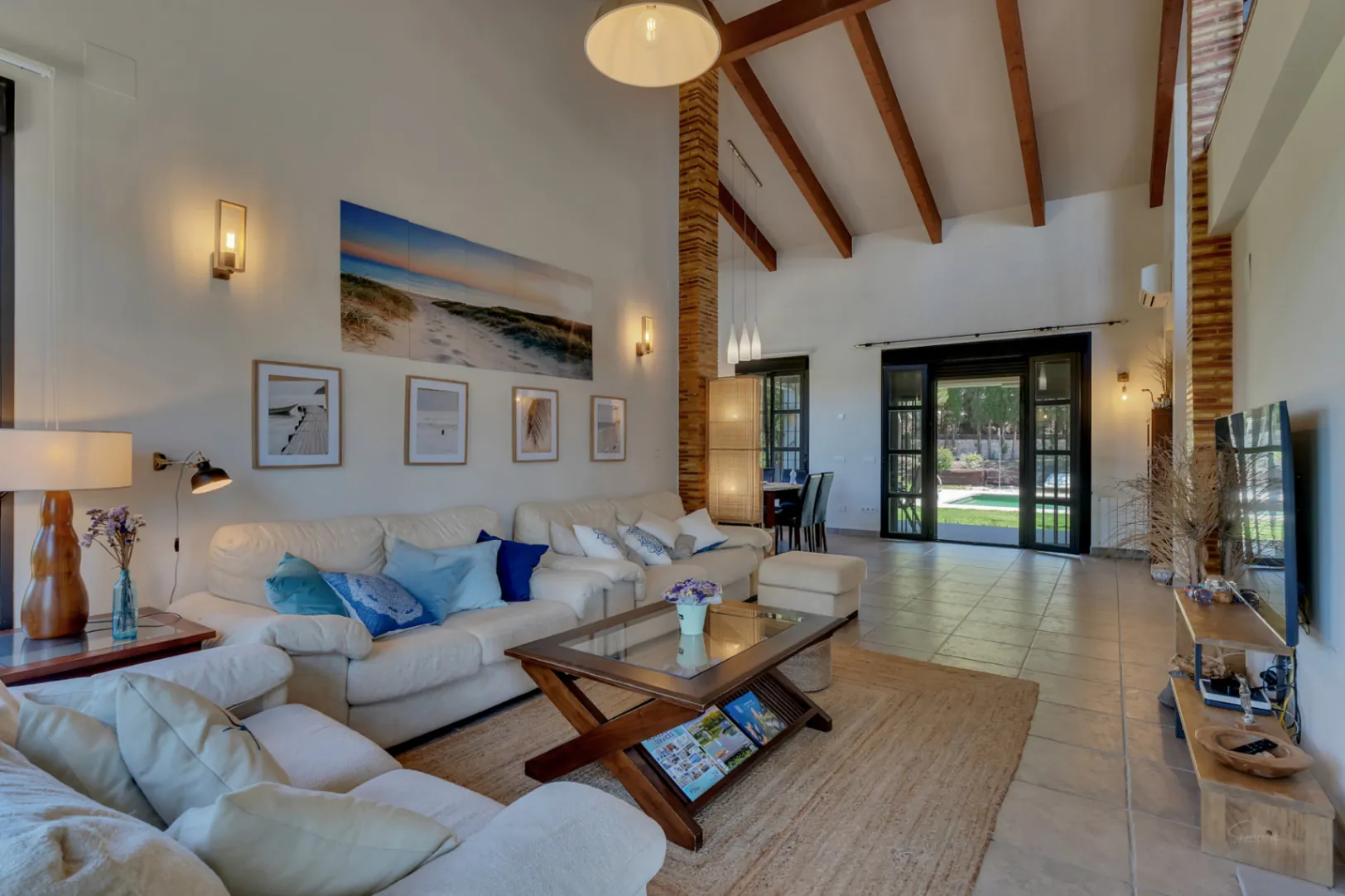 Impresionante Villa a la venta en Jávea, con piscina interior y exterior