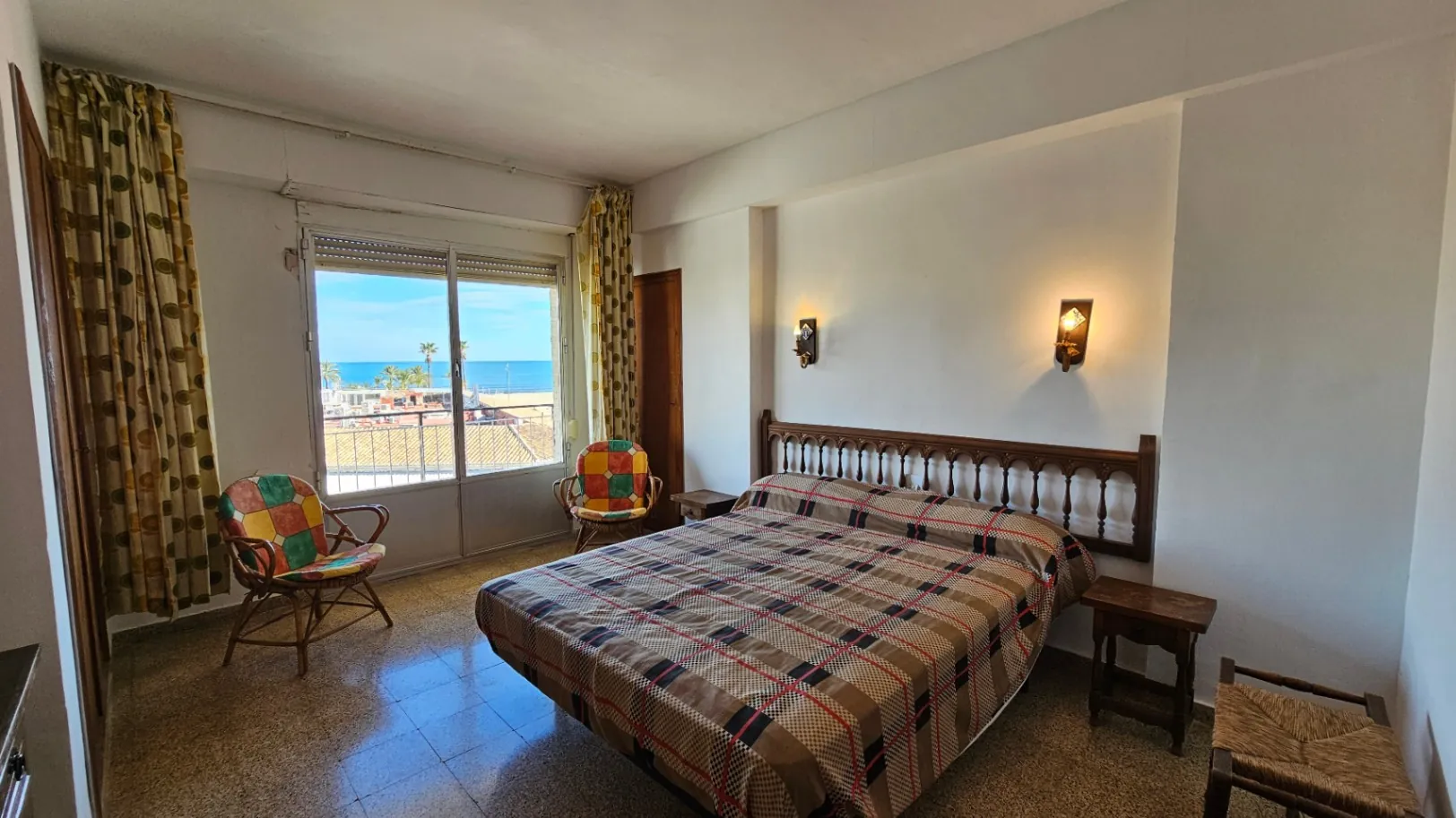 EXCLUSIVO APARTAMENT FRENTE AL MAR