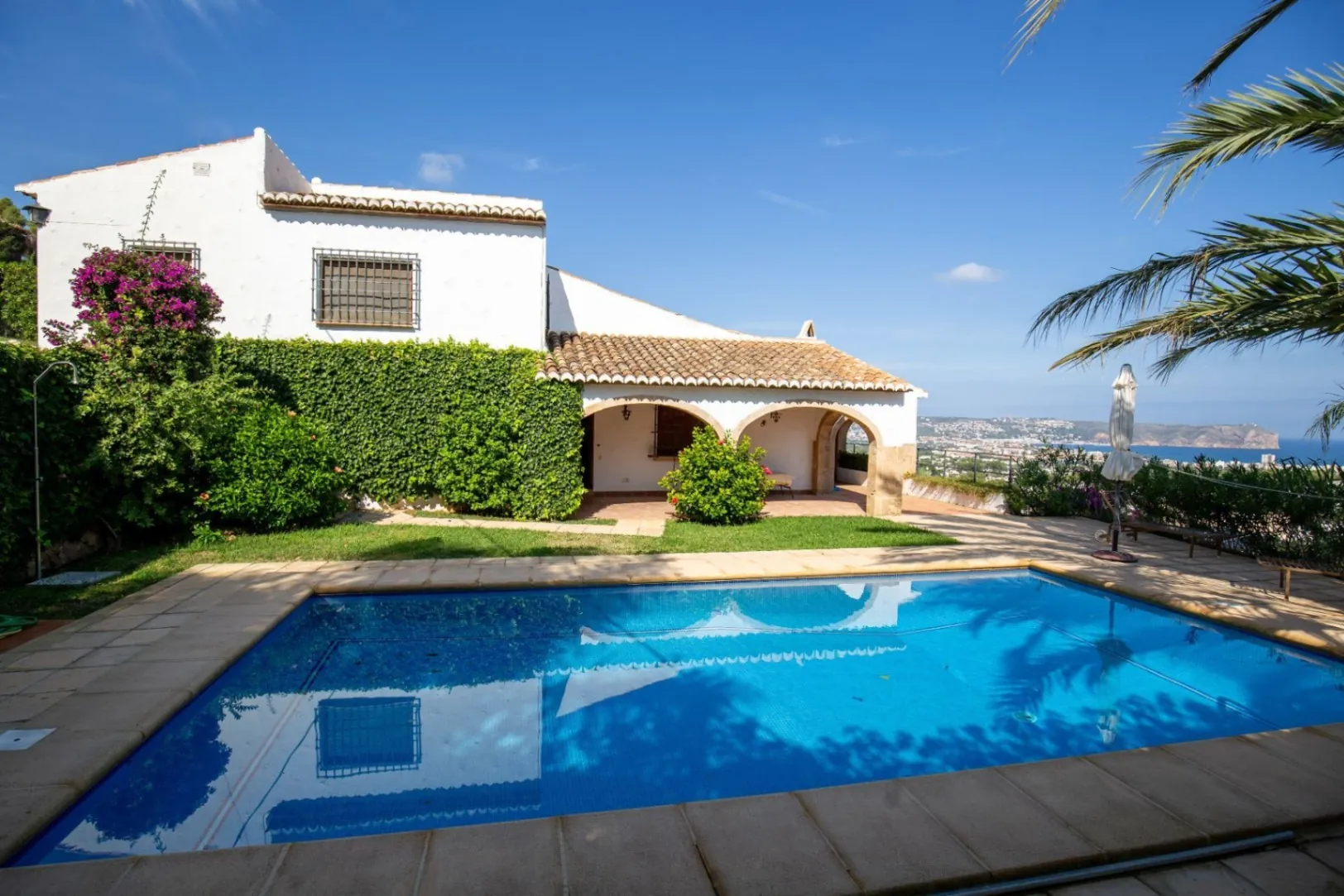 Exclusiva villa con vistas al mar y al Montgó en El Tosalet, Jávea