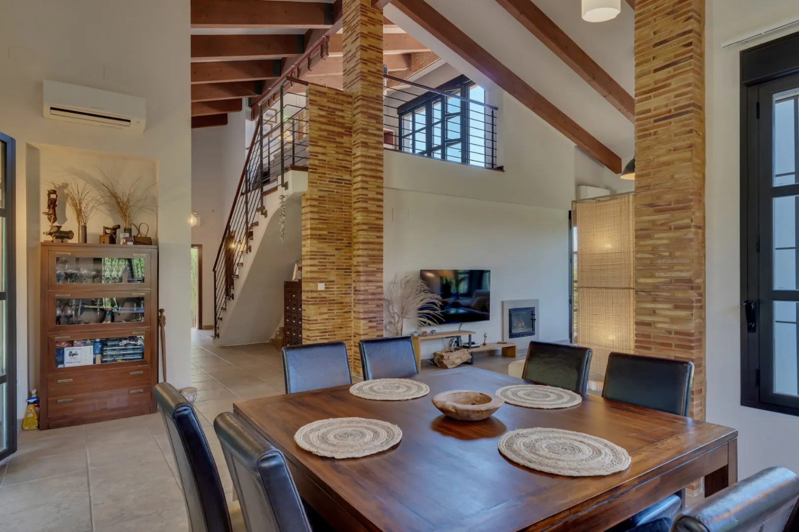 Impresionante Villa a la venta en Jávea, con piscina interior y exterior