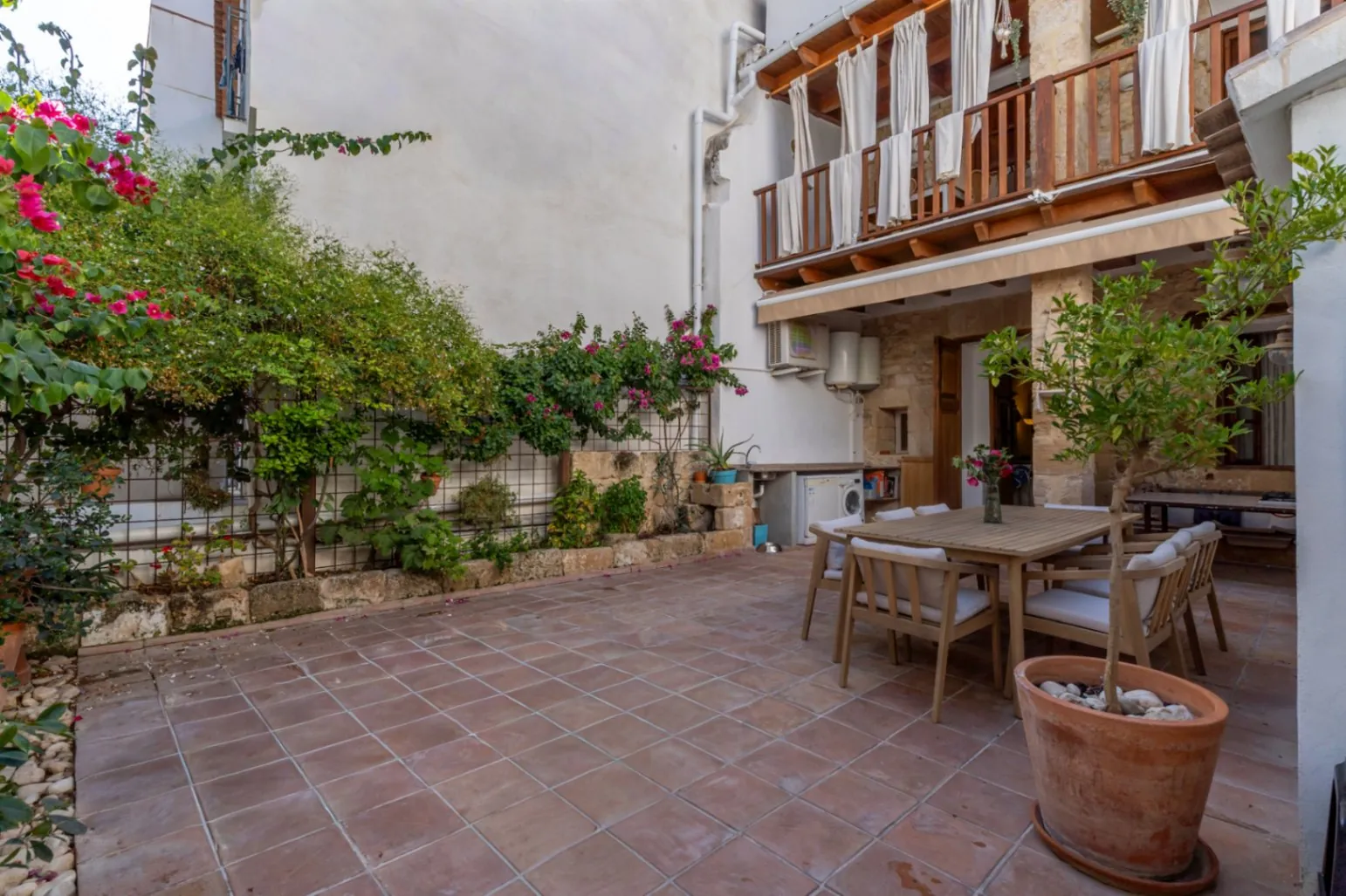 Schönes, komplett renoviertes Landhaus in der Altstadt von Jávea