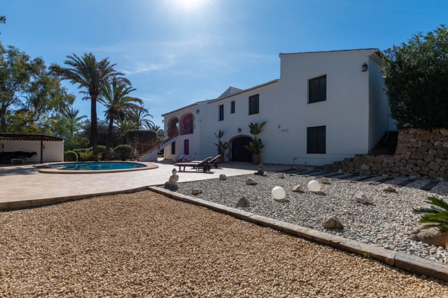 Elegante Chalet en la Prestigiosa Urbanización La Lluca, Jávea