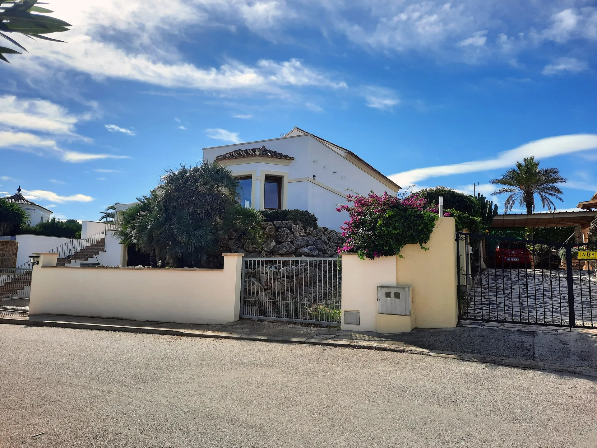 Villa for sale in Denia
