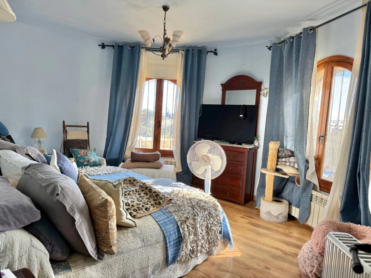 Charmante Villa mit 5 Schlafzimmern und Meerblick in Benitachell