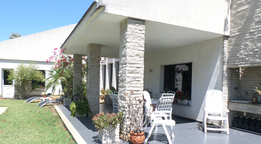 Villa for sale in Denia