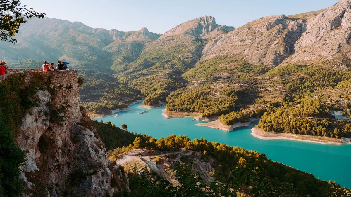 Spaniens Sintflut im März 2025: Herausforderungen und Segen für das Land