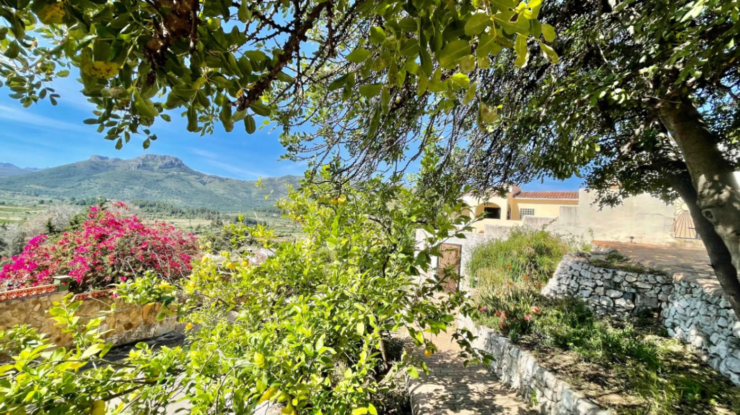 Villa te koop in Alcalali: Prachtig uitzicht, zeer privé