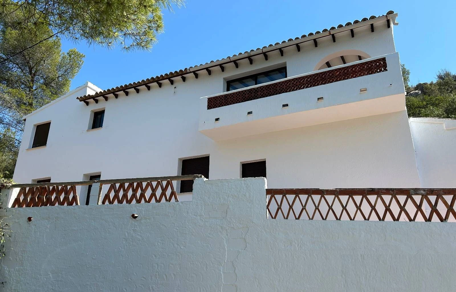 For sale in Parcent: private villa with open views