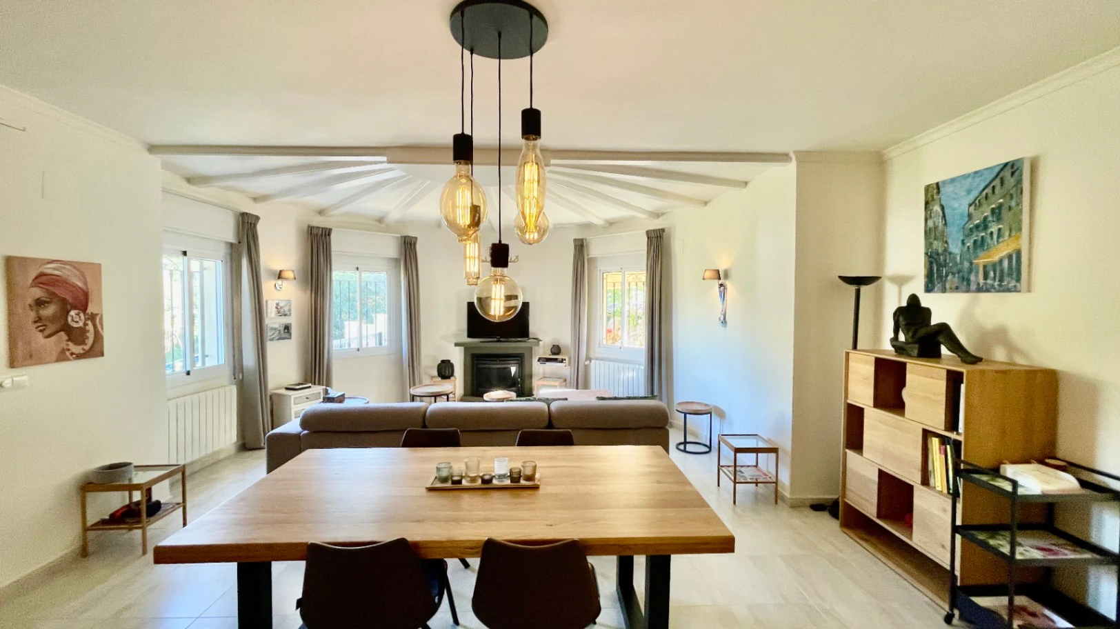Villa for sale in Orba: Luxury & elegant