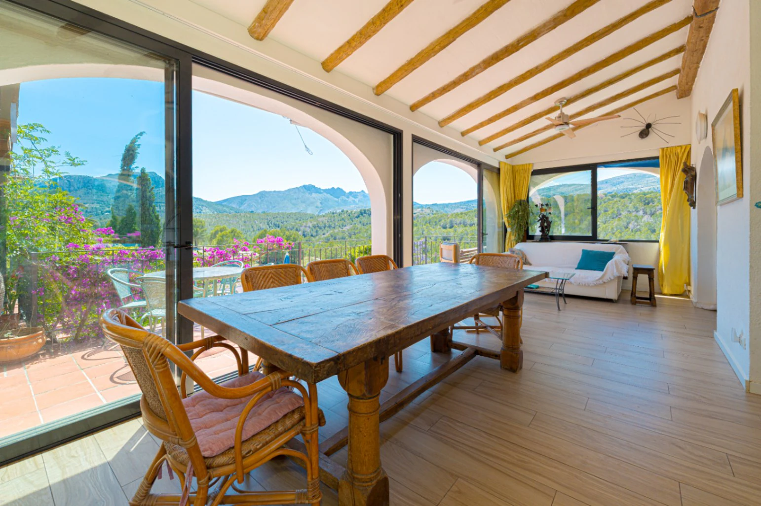Villa for sale in Benissa: Stables and land