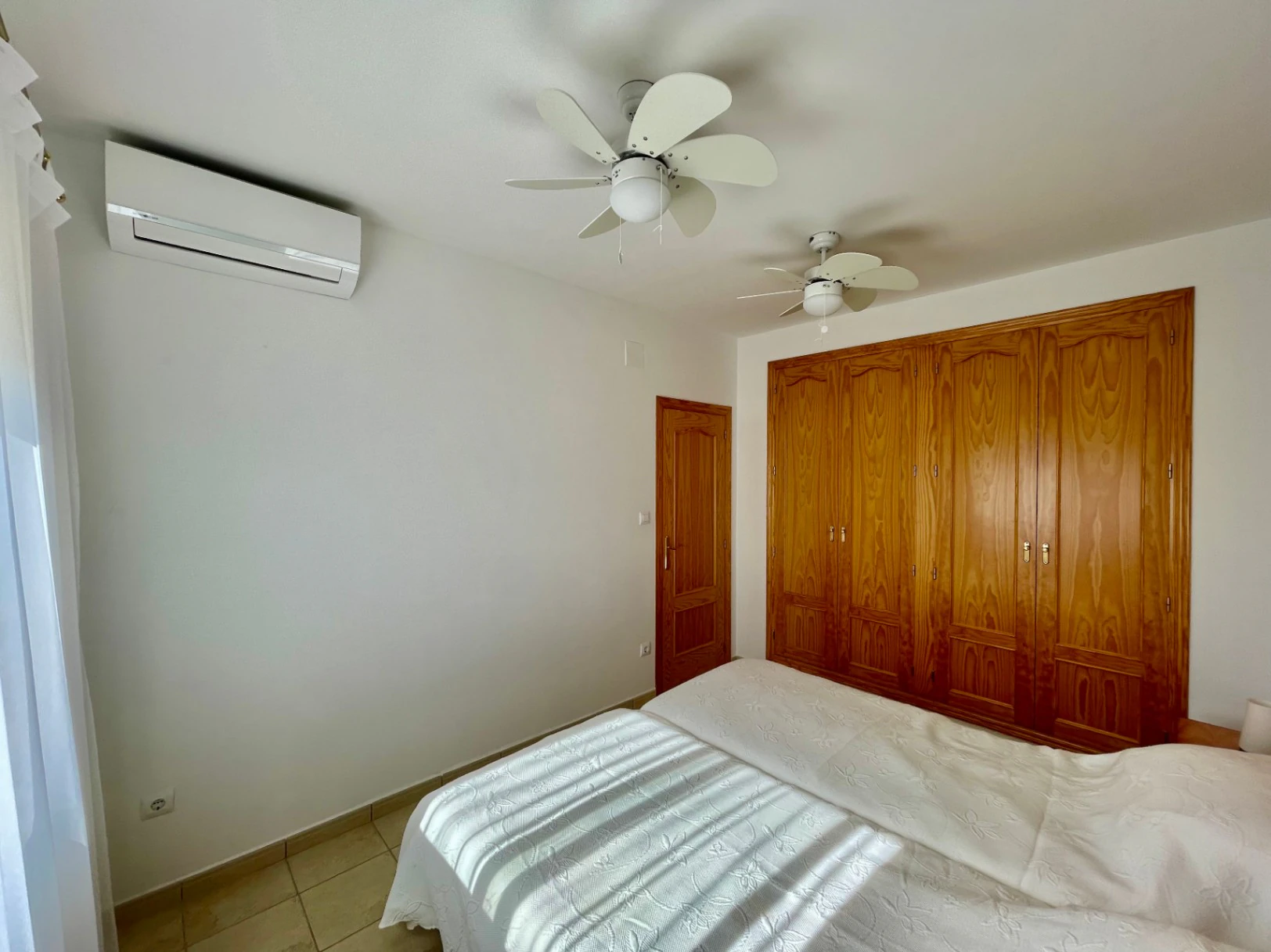 Townhouse for sale in Alcalali: Modern & spacious