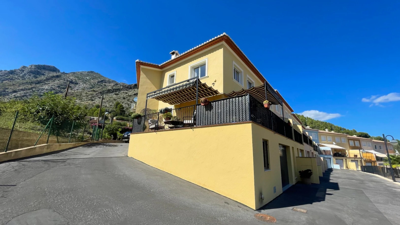 Townhouse for sale in Murla: Luxurious and spacious