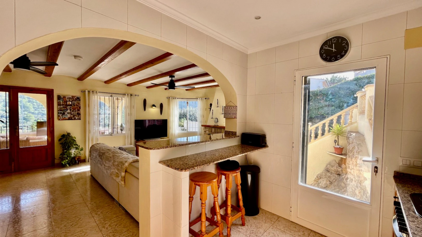 Villa for sale in Alcalali: Fabulous mountain views, excellent privacy