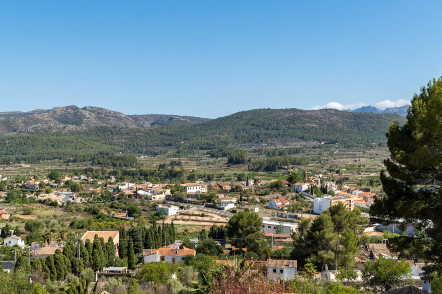 For sale in Alcalali: Modern and elegant