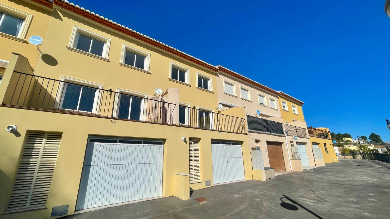 Modern townhouse for sale in Murla: Luxury, contemporary