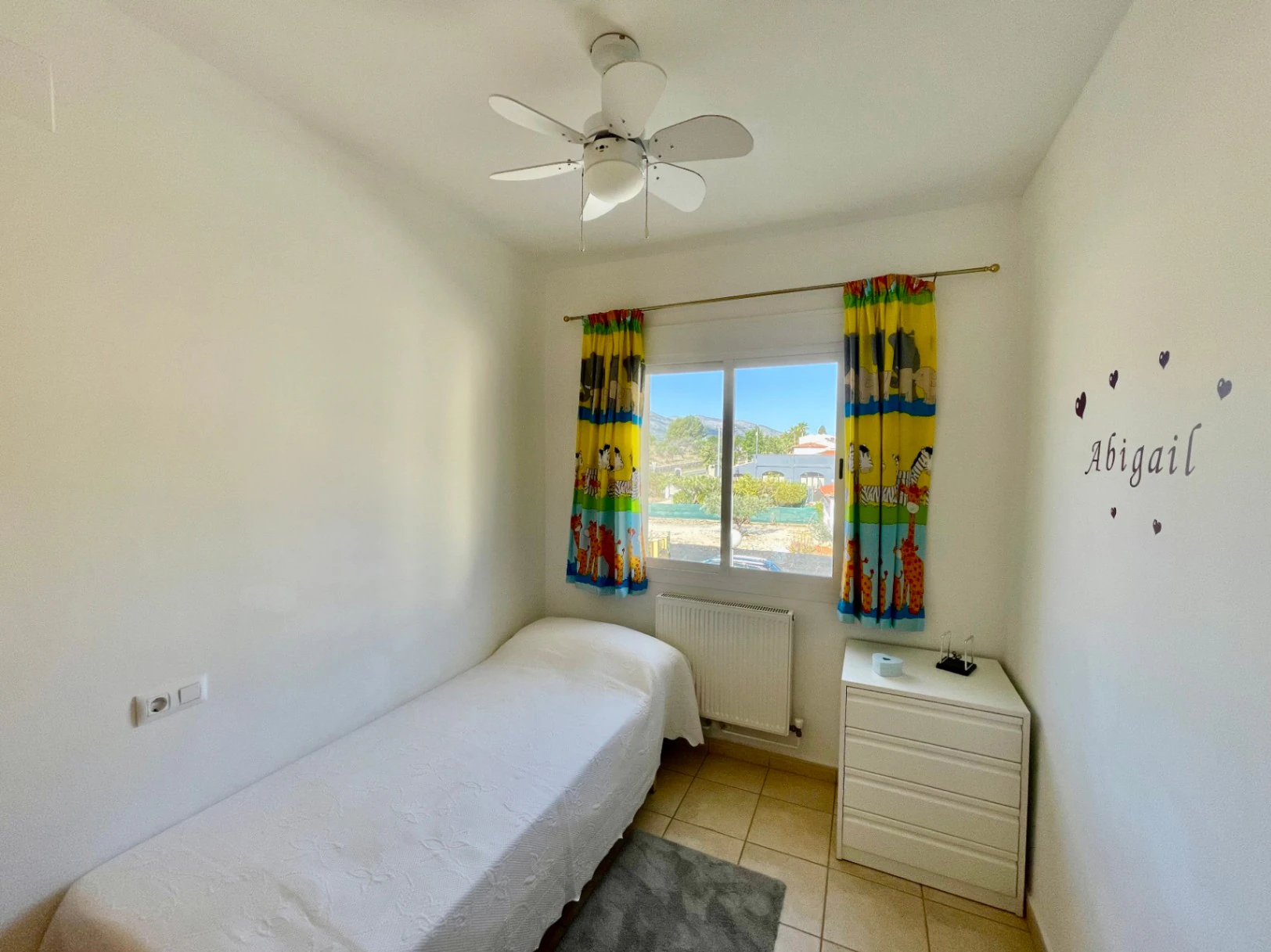 Townhouse for sale in Alcalali: Modern & spacious