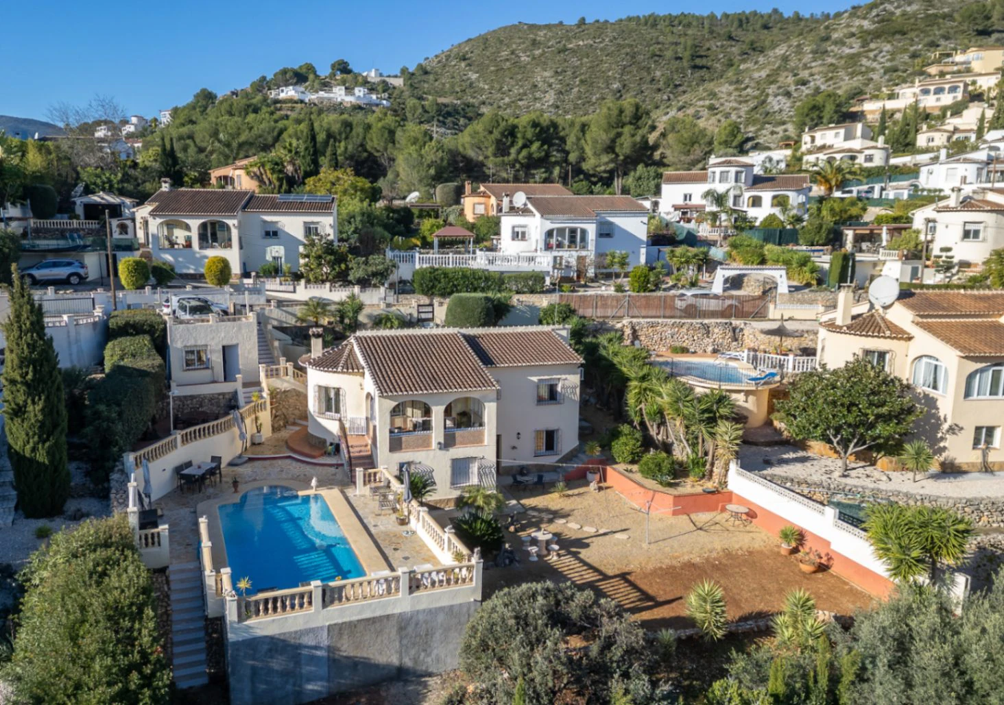 Villa for sale in Alcalali: Fabulous mountain views, excellent privacy