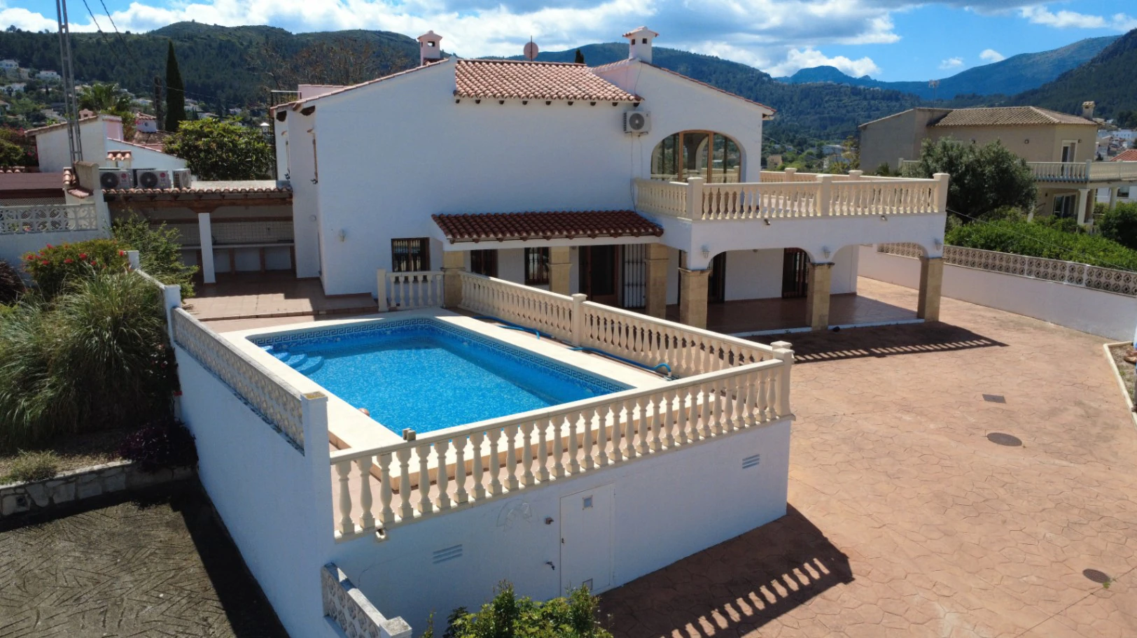 Verkoop. Villa in Orba