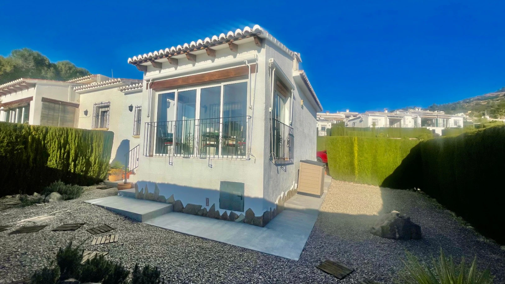Halfvrijstaande bungalow te koop in Murla: Elegant, op hoekperceel