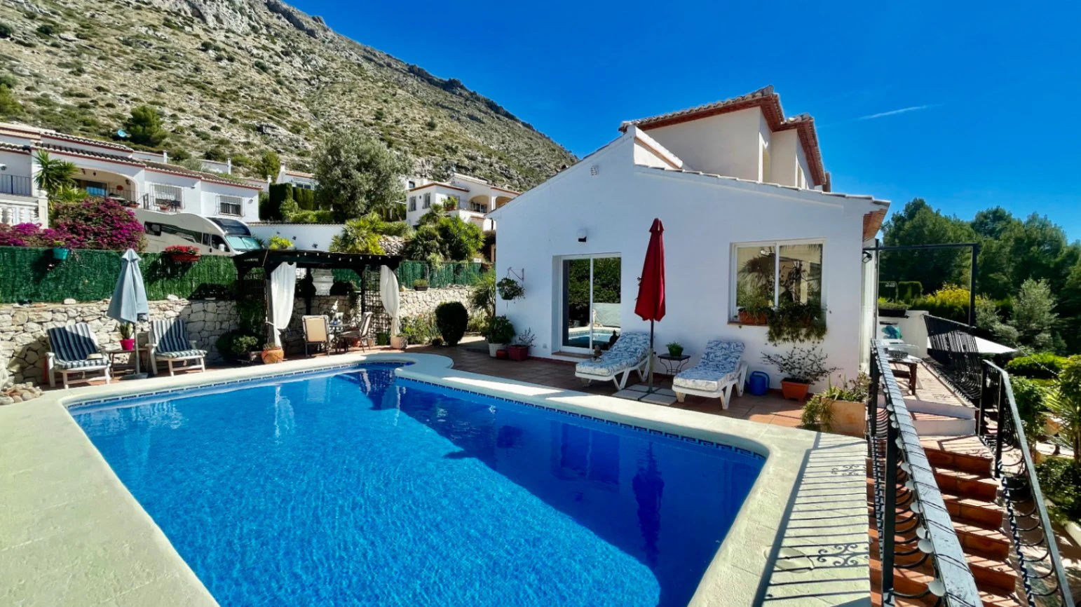 Villa te koop in Benigembla: Frontlinie met prachtig uitzicht