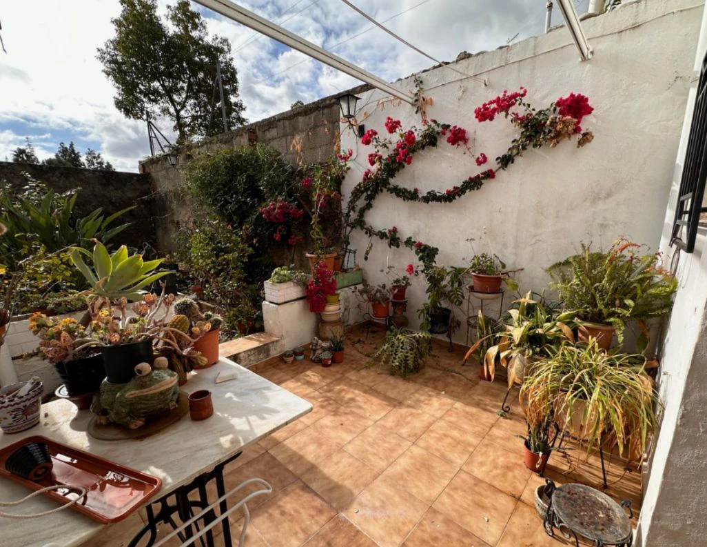 Rijtjeshuis te koop in Sagra