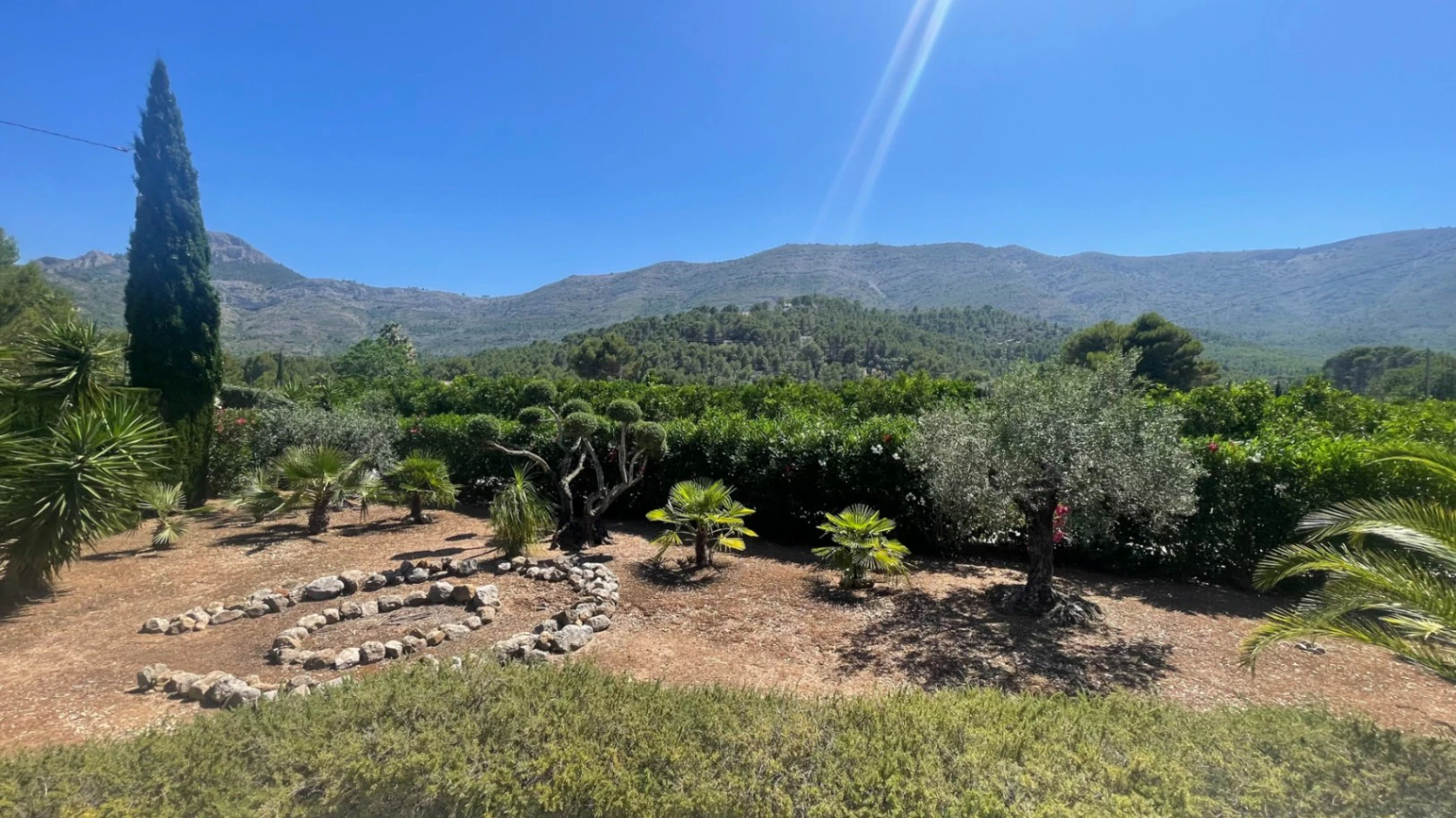 For sale in Parcent: Villa on a flat plot of 1346m2
