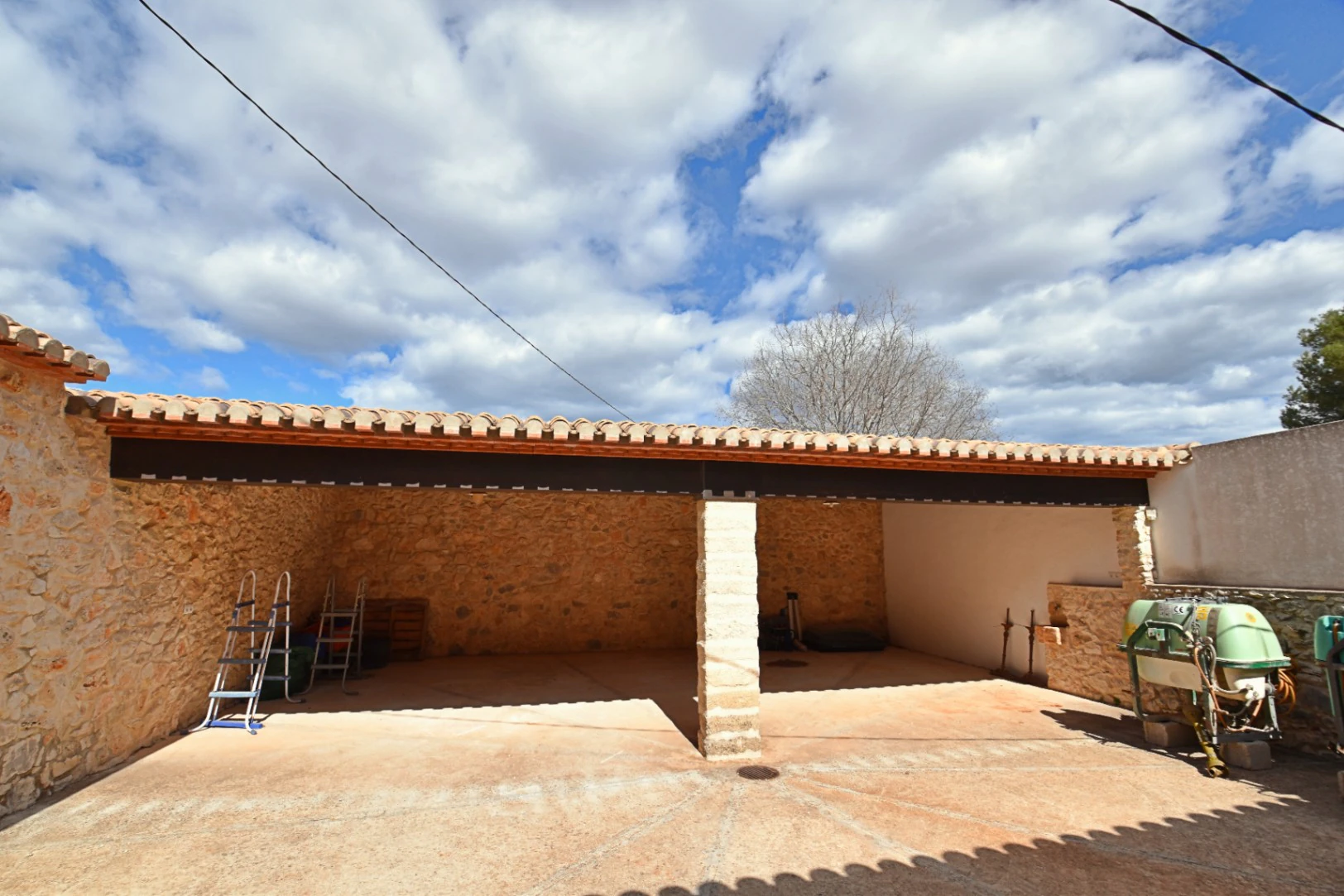 Finca for sale in Denia