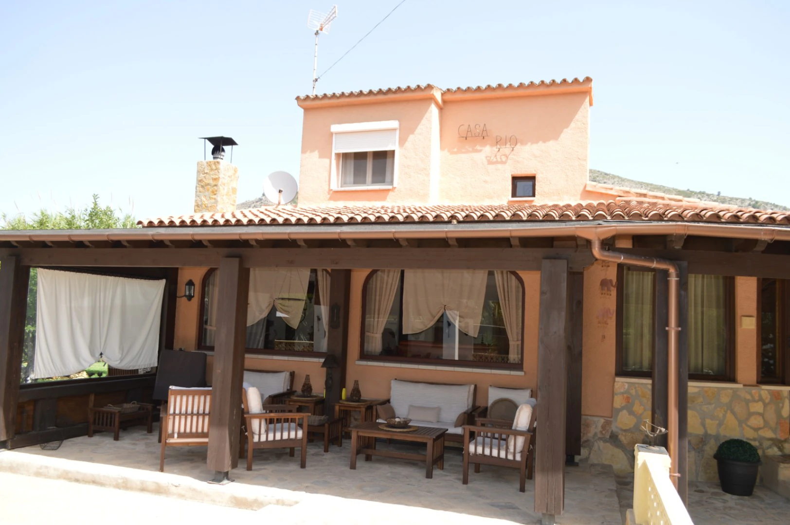 Villa for sale in Alcalali: Private, large south-facing plot, walking distance