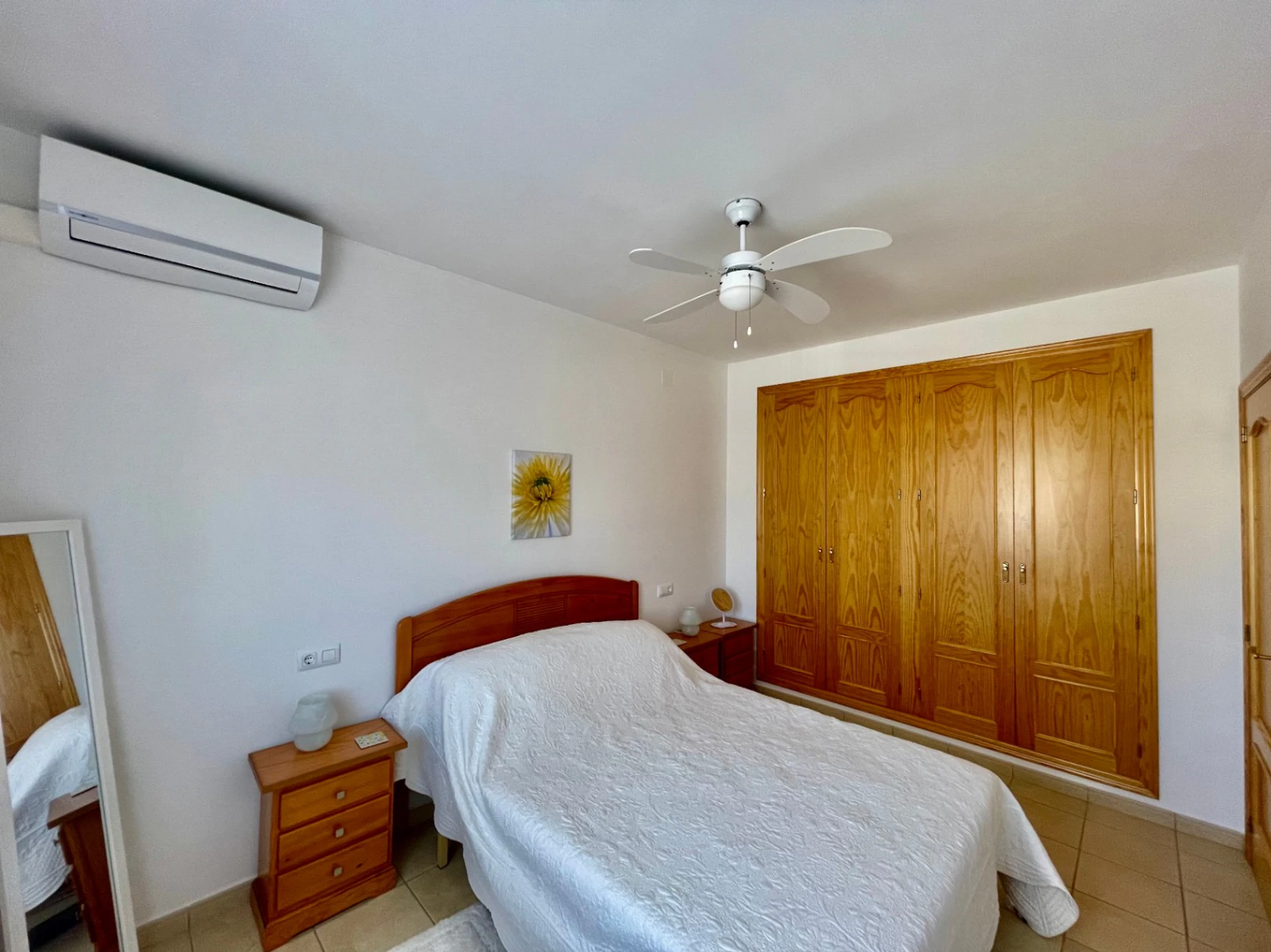 Townhouse for sale in Alcalali: Modern & spacious