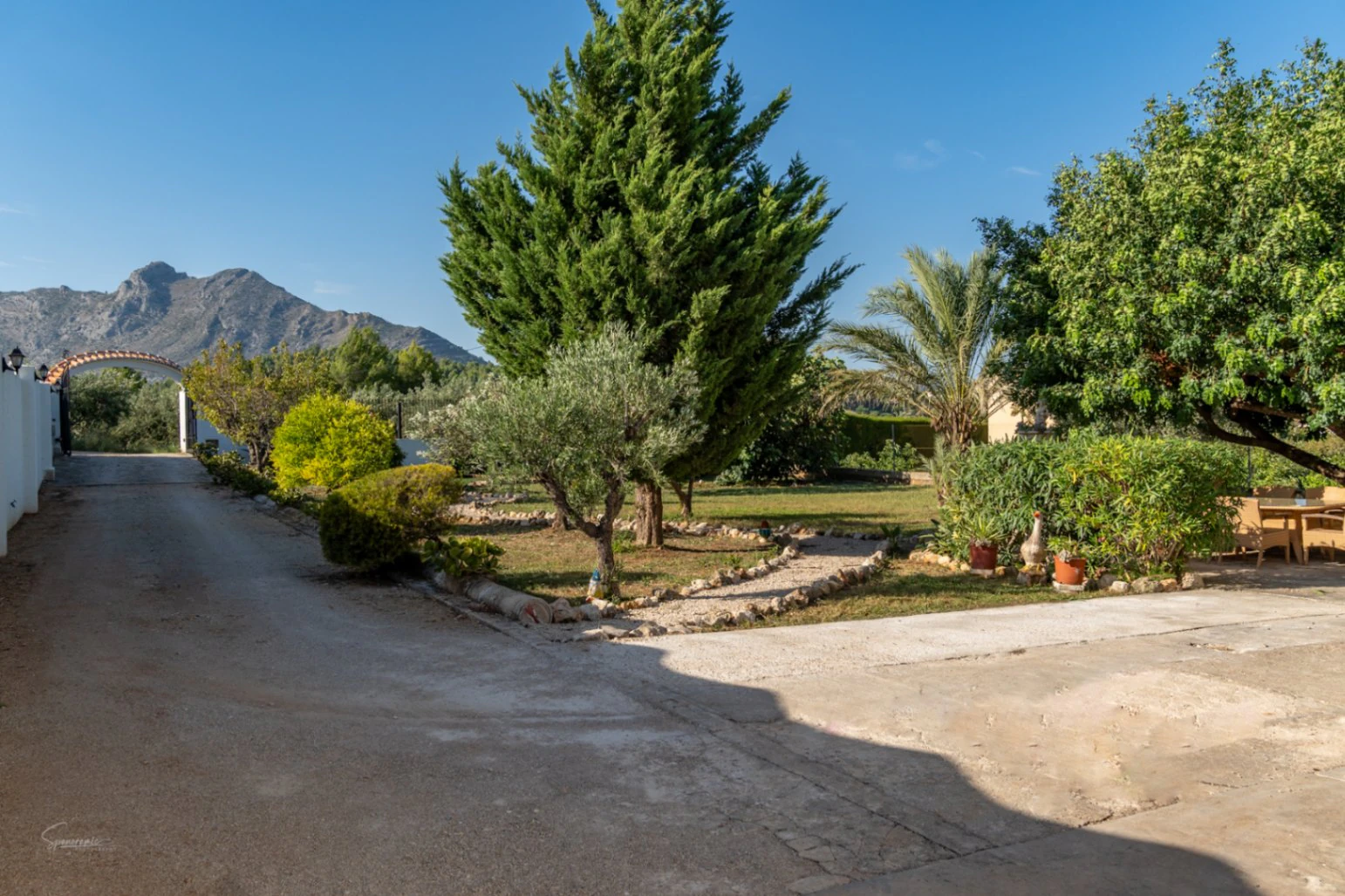 Two villas for sale in Parcent on one plot