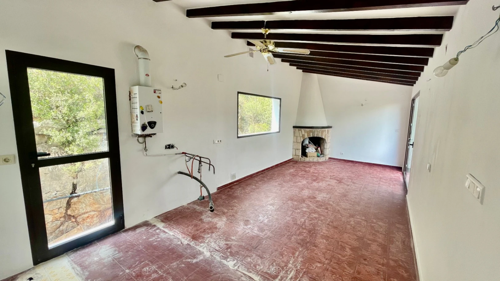 For sale in Parcent: private villa with open views