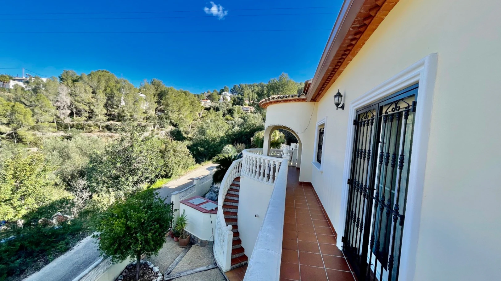 Villa for sale in Orba: Luxury & elegant