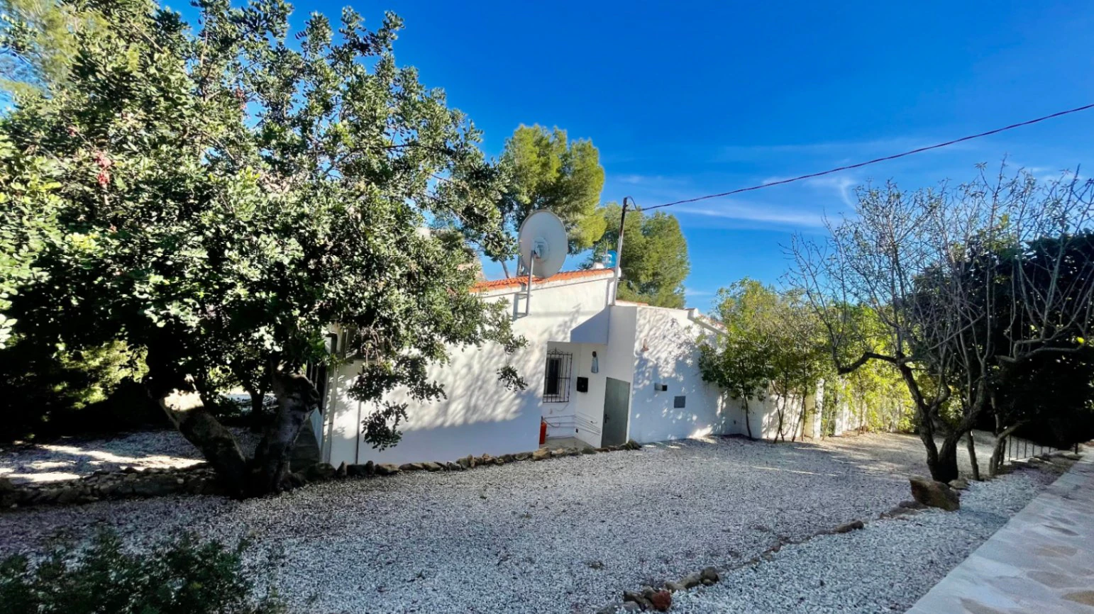 Fabulous finca-style retreat – two individual properties with two pools on a private 2,032 m² plot