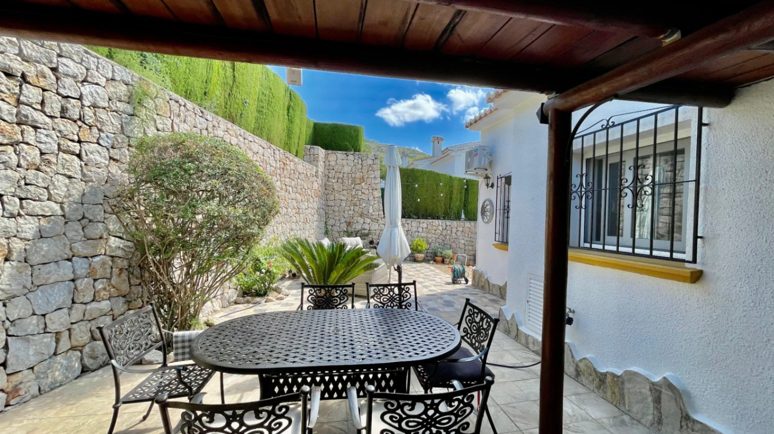 Semi-detached villa for sale in Murla - immaculate, south facing