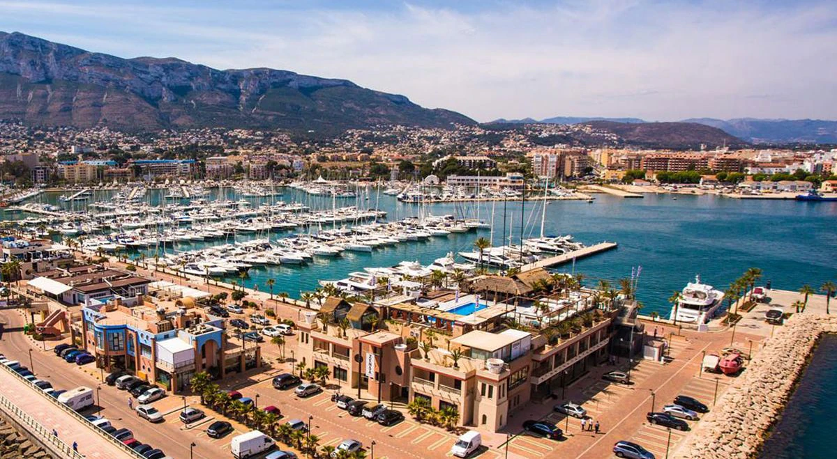 For sale in Denia - luxury three bed apartment