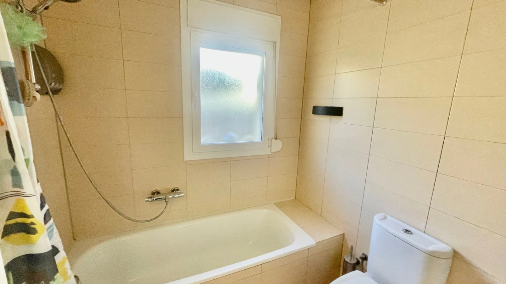 Villa for sale in Jalon: South-facing, separate guest apartment