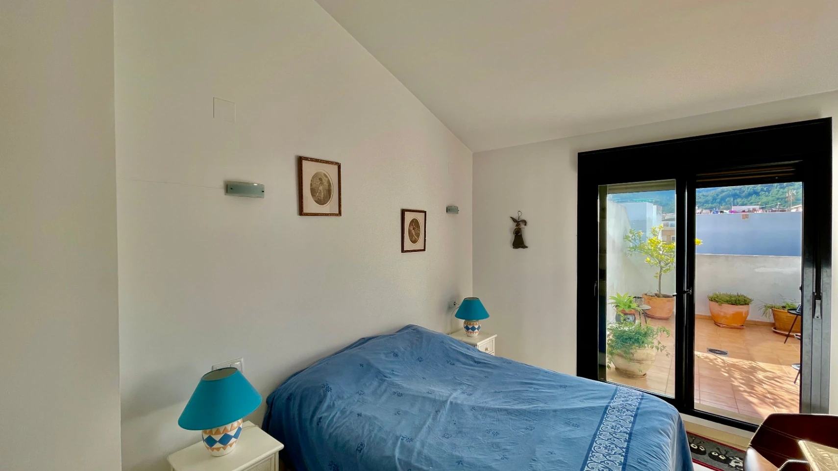 Penthouse apartment in Jalon: Prime central location