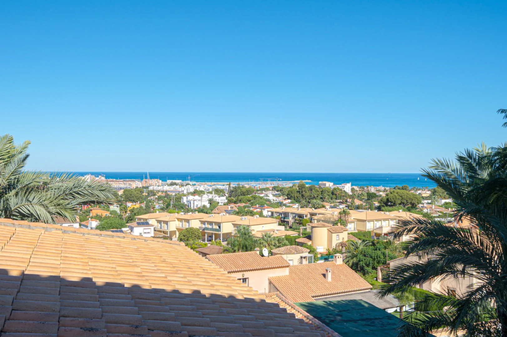 Villa for sale in Denia: Classic and elegant