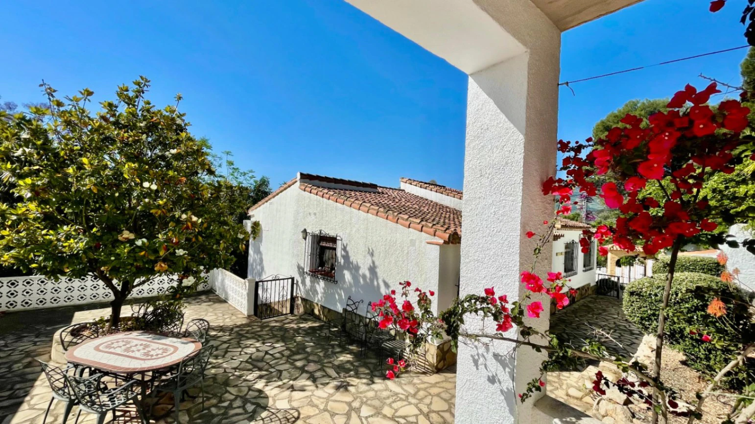 Villa te koop in Alcalali: Prachtig uitzicht op het zuiden
