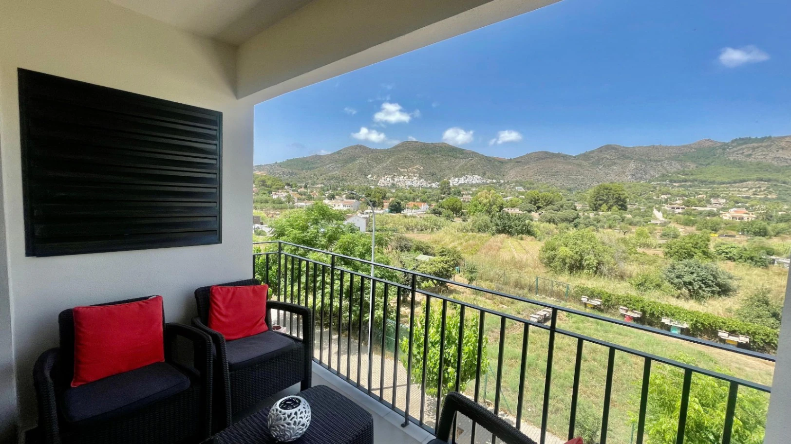 Penthouse apartment for sale in Jalon: Modern, luxurious