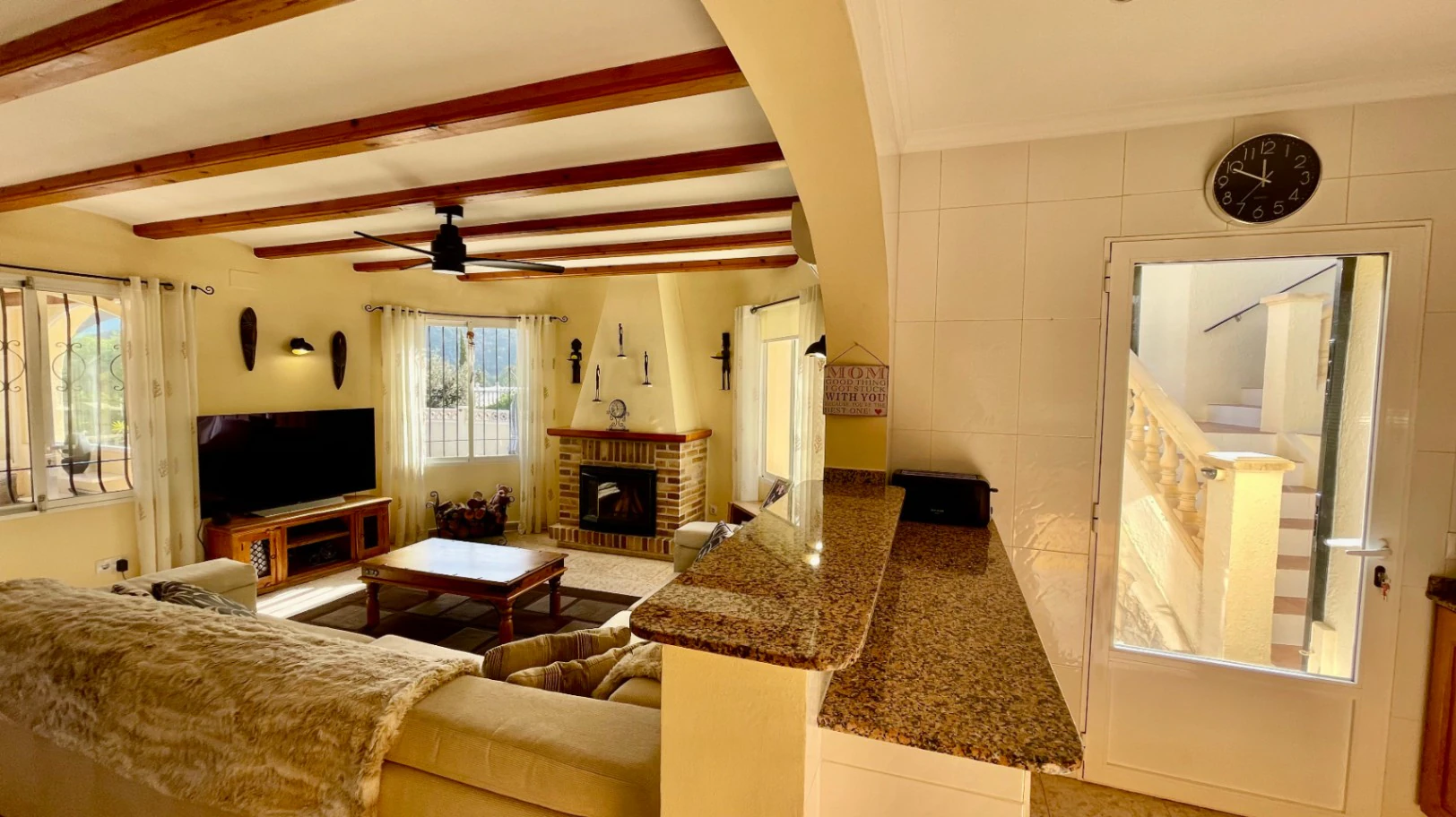 Villa for sale in Alcalali: Fabulous mountain views, excellent privacy