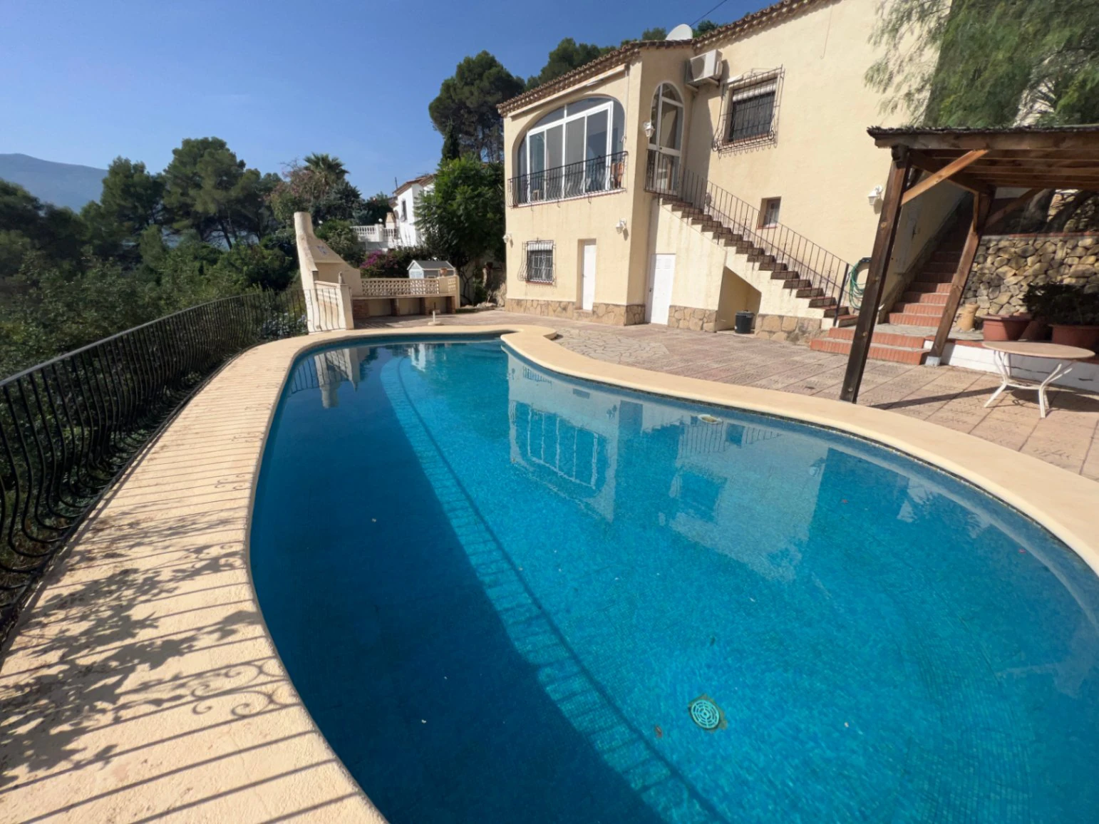 Villa te koop in Alcalali: Prachtig uitzicht op het zuiden