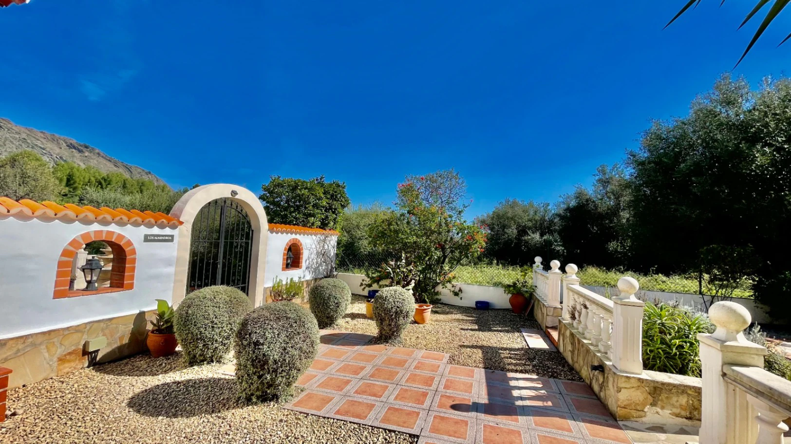 Villa for sale in Benigembla: Single level living, south-facing