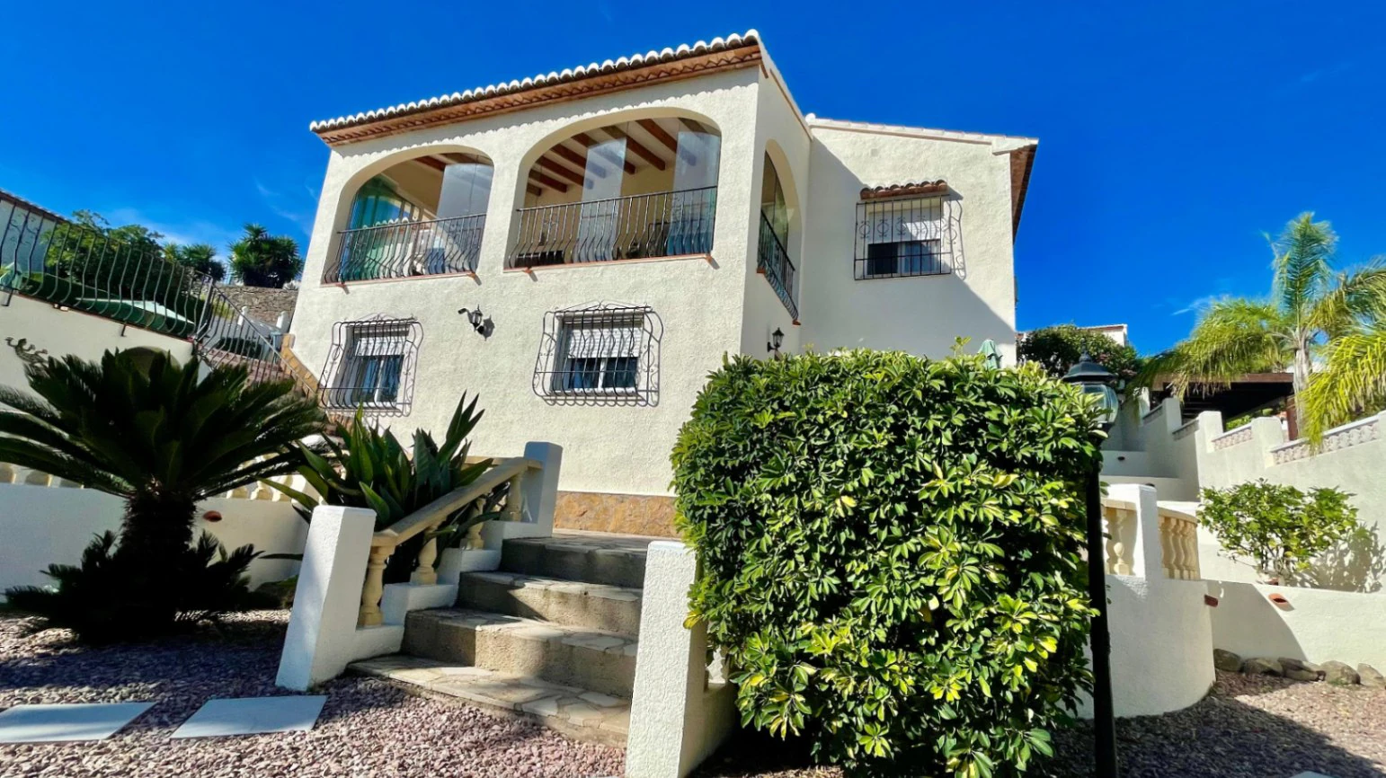 Villa for sale in Alcalali: Fabulous views, separate apartment