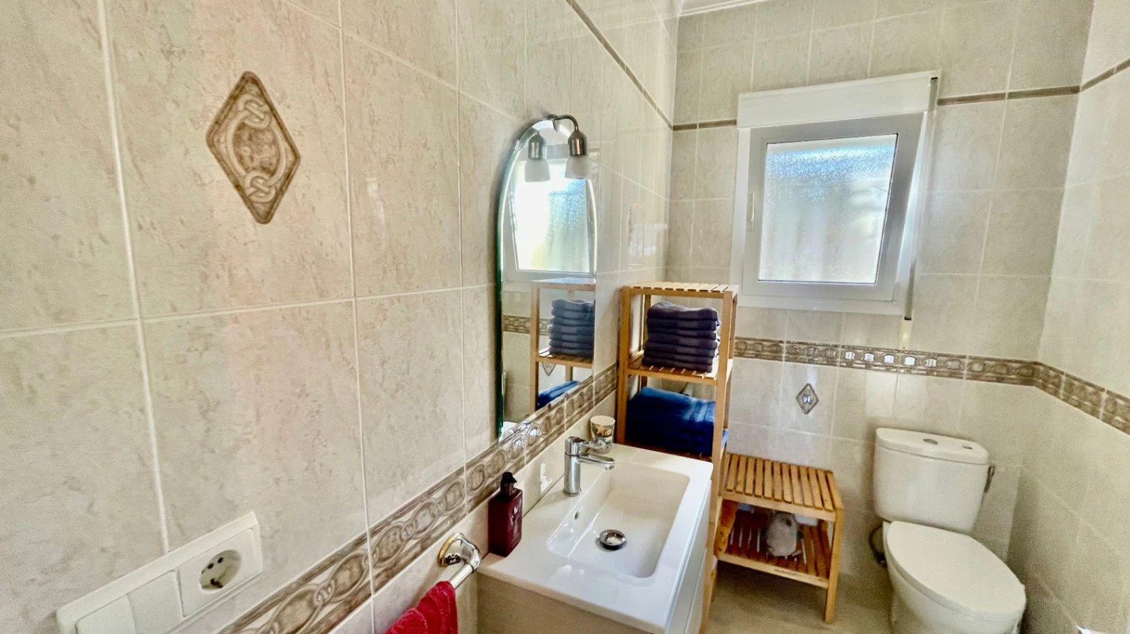Villa for sale in Orba: Luxury & elegant