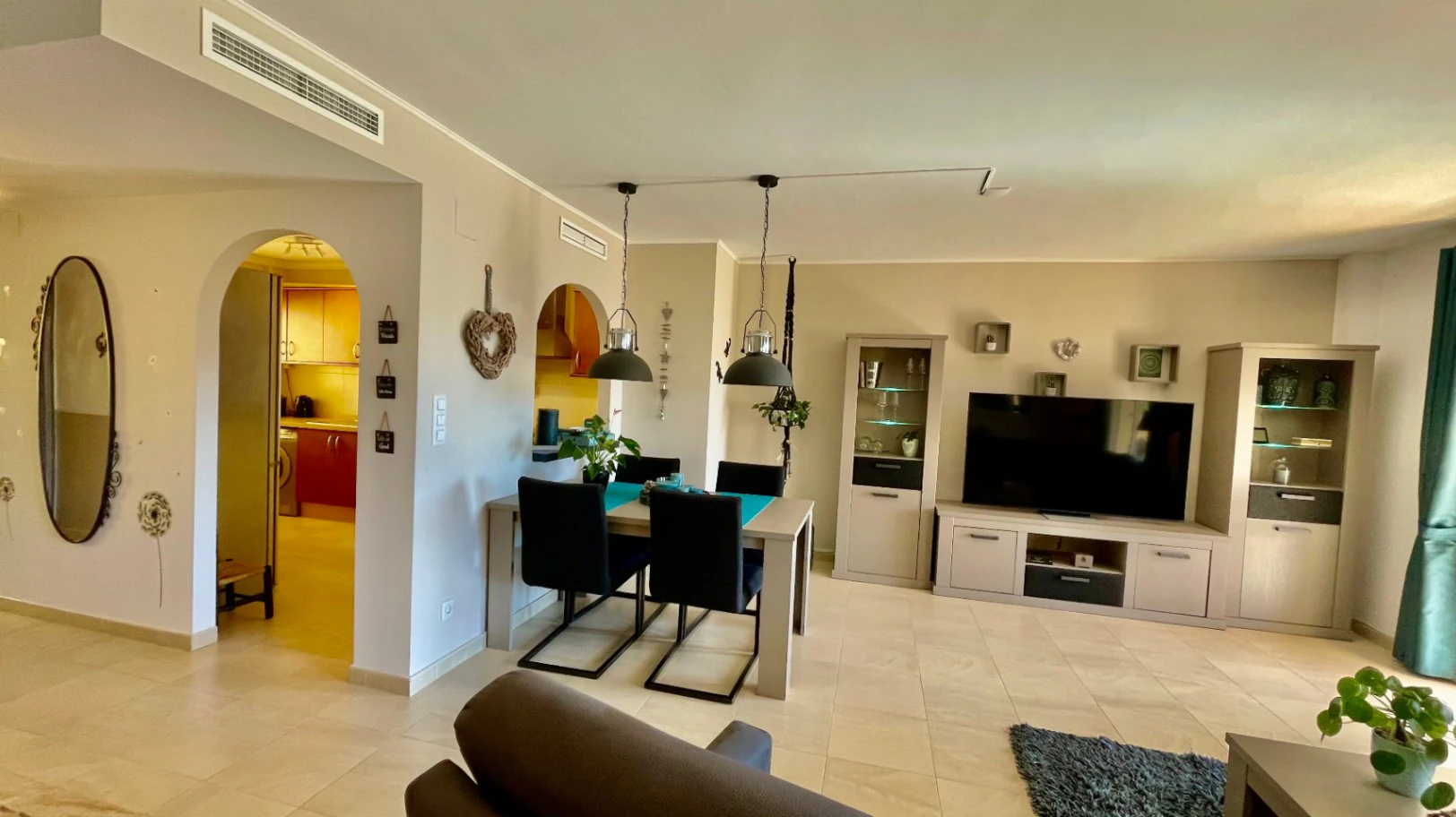 Modern townhouse for sale in Jalon: luxurious, breathtaking views